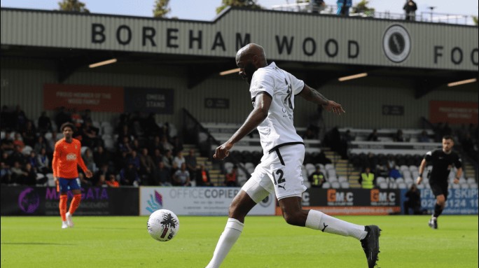 Soi kèo Boreham Wood vs Carshalton Athletic chuẩn thắng