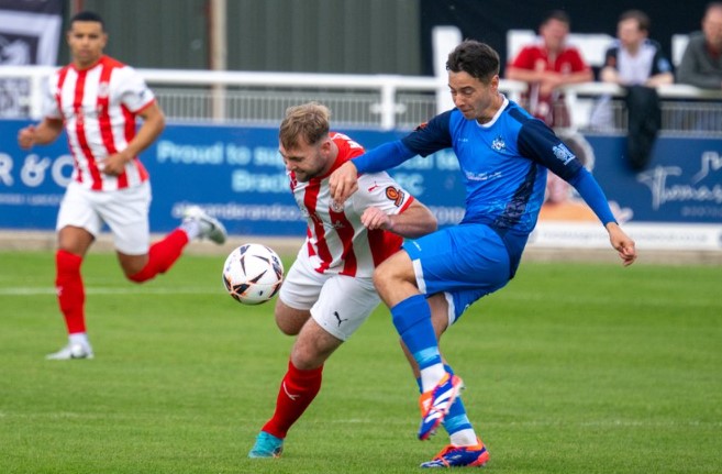 Soi kèo bóng đá Brackley Town vs Braintree Town hôm nay 