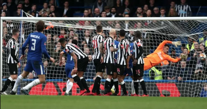 Soi kèo nhà cái Ipswich Town vs Newcastle United thắng nhanh